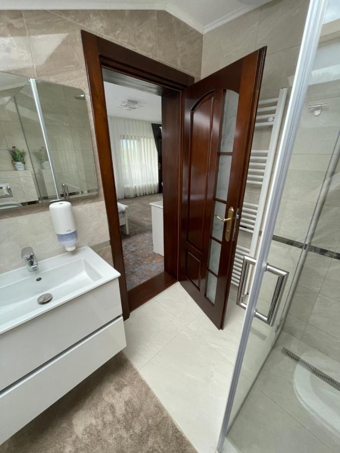Pensiunea Alexolar New One Arada Exterior photo