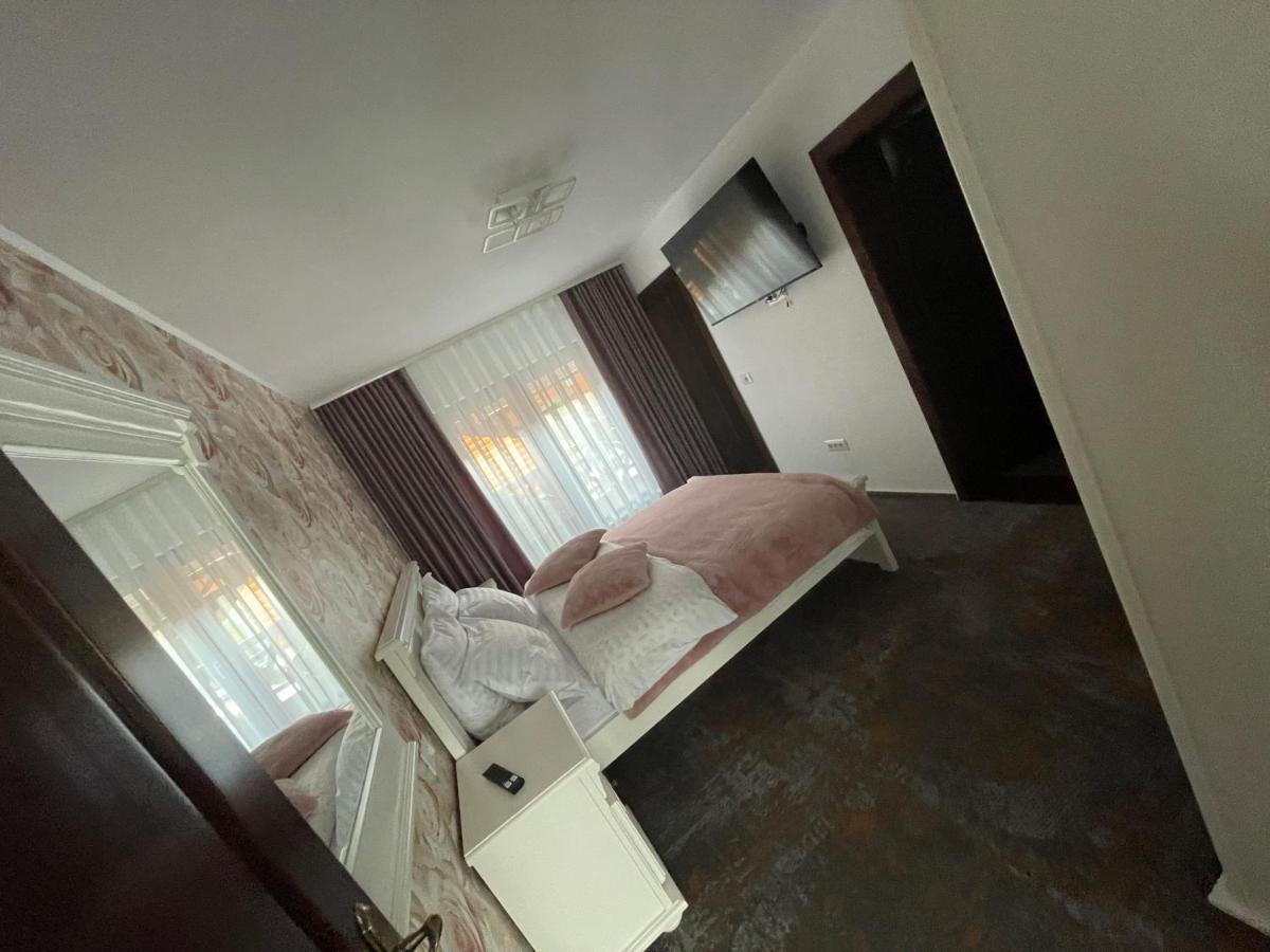 Pensiunea Alexolar New One Arada Exterior photo